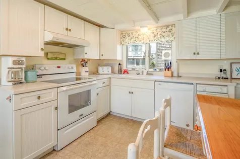 125 Sea View Avenue Oak Bluffs MA 02557