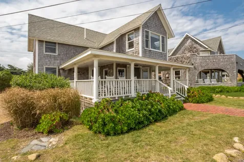 125 Sea View Avenue Oak Bluffs MA 02557