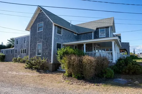125 Sea View Avenue Oak Bluffs MA 02557