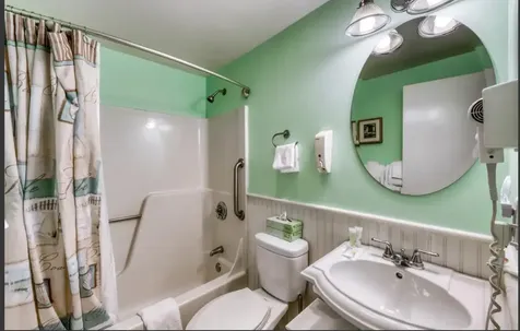 21 Island Inn Road Oak Bluffs MA 02557