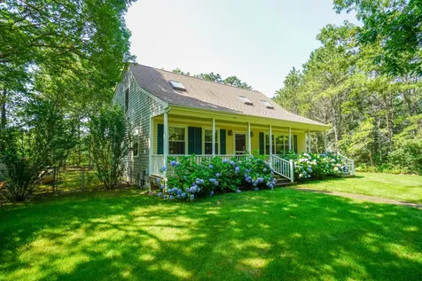 2 Farm Path Oak Bluffs MA 02557