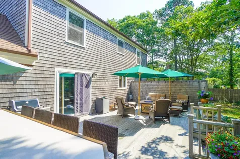 2 Farm Path Oak Bluffs MA 02557