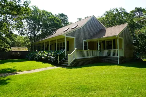 2 Farm Path Oak Bluffs MA 02557