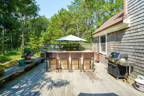 2 Farm Path Oak Bluffs MA 02557
