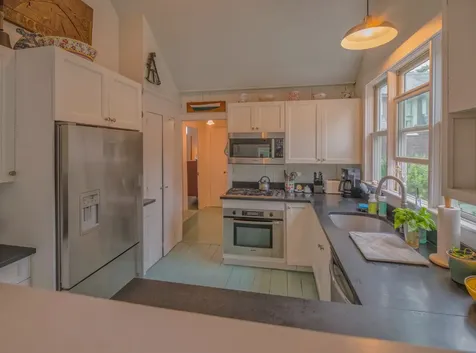 6 Brewster Avenue Oak Bluffs MA 02557