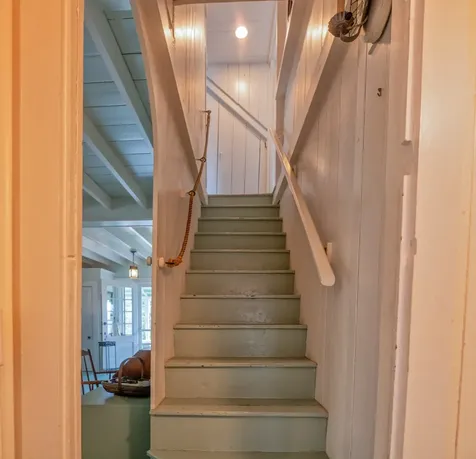 6 Brewster Avenue Oak Bluffs MA 02557