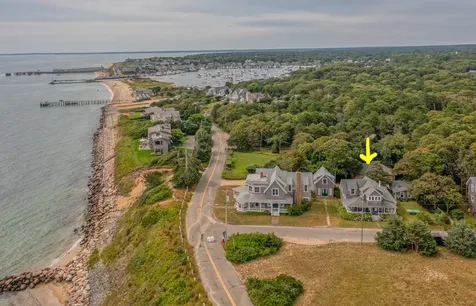 6 Brewster Avenue Oak Bluffs MA 02557