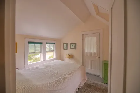6 Brewster Avenue Oak Bluffs MA 02557