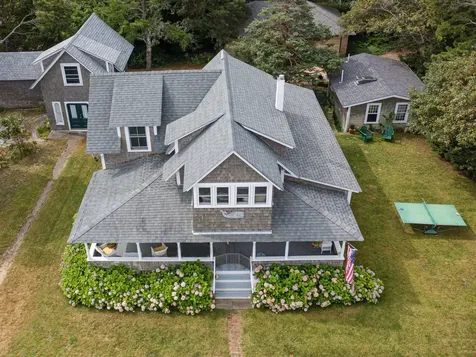 6 Brewster Avenue Oak Bluffs MA 02557