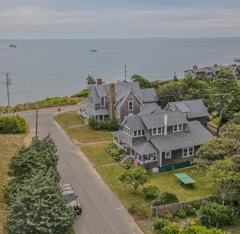 6 Brewster Avenue Oak Bluffs MA 02557