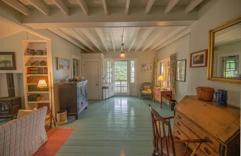 6 Brewster Avenue Oak Bluffs MA 02557