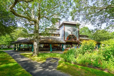 18 Trinity Park Oak Bluffs MA 02557