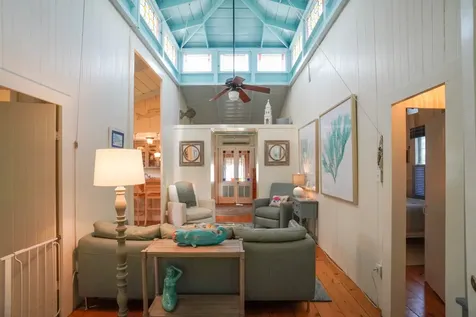 18 Trinity Park Oak Bluffs MA 02557