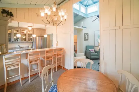 18 Trinity Park Oak Bluffs MA 02557
