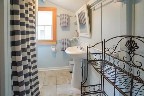 18 Trinity Park Oak Bluffs MA 02557