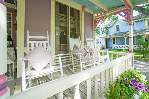 18 Trinity Park Oak Bluffs MA 02557