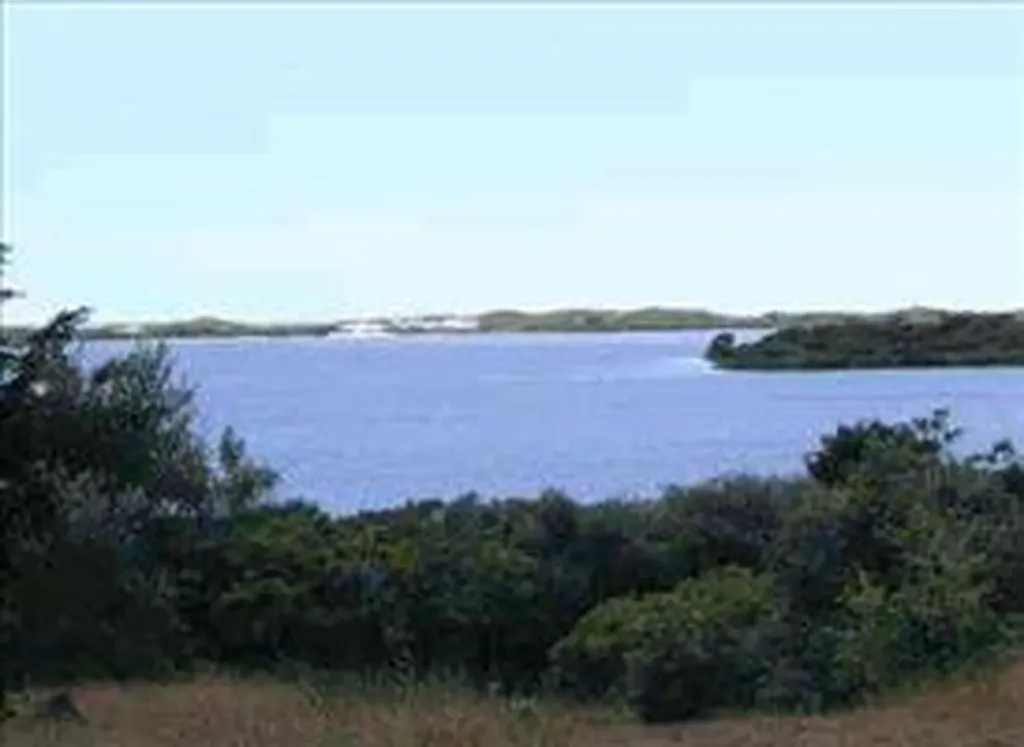 9 Signal Hill Lane Chilmark MA 02535