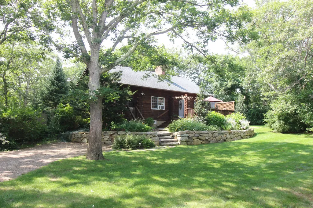 84 Eighteenth Street South Edgartown MA 02539