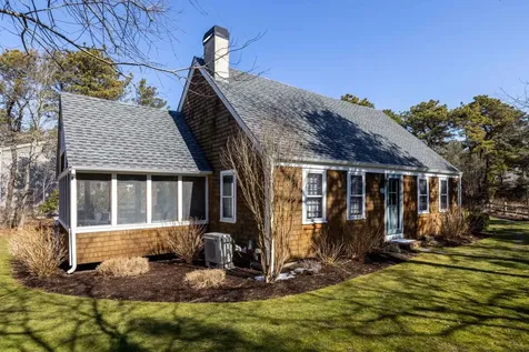 235 Meetinghouse Way Edgartown MA 02539