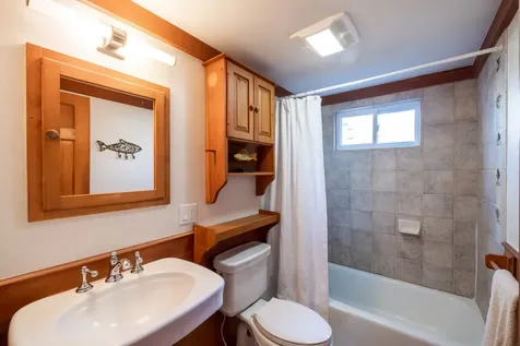 235 Meetinghouse Way Edgartown MA 02539