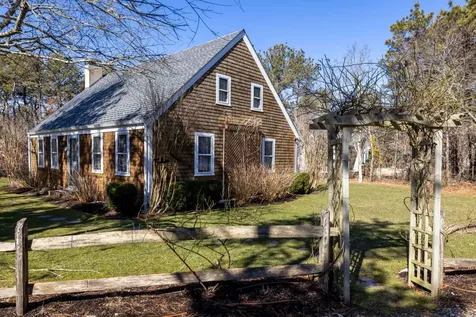 235 Meetinghouse Way Edgartown MA 02539