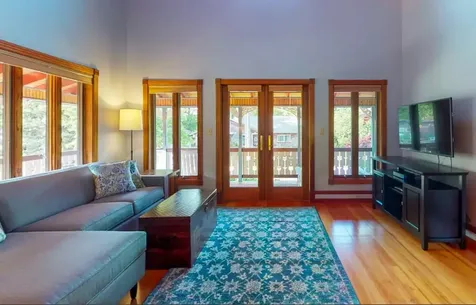 12 Shirley Avenue Oak Bluffs MA 02557