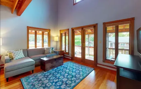12 Shirley Avenue Oak Bluffs MA 02557