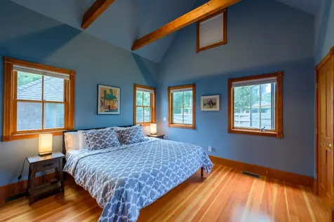 12 Shirley Avenue Oak Bluffs MA 02557