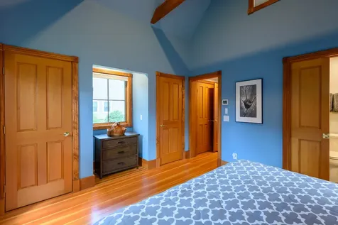 12 Shirley Avenue Oak Bluffs MA 02557