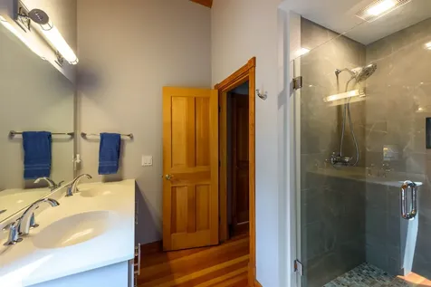 12 Shirley Avenue Oak Bluffs MA 02557