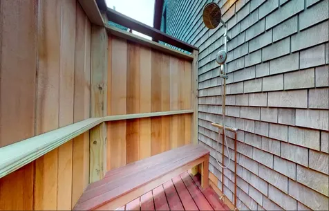12 Shirley Avenue Oak Bluffs MA 02557