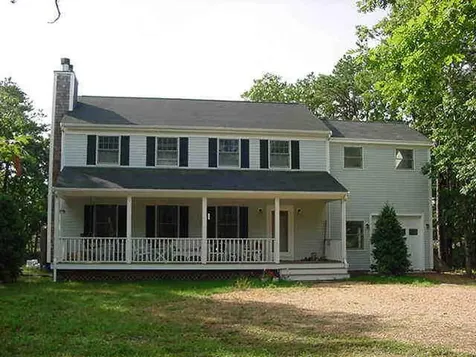 6 Farm Path Oak Bluffs MA 02539
