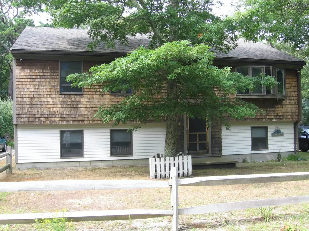 165 Bernard Circle Vineyard Haven MA 02568