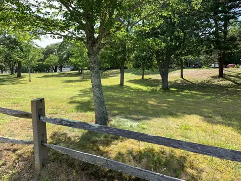 16 Hiawatha Avenue Oak Bluffs MA 02557