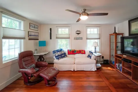 21 Forest Hill Avenue Oak Bluffs MA 02557