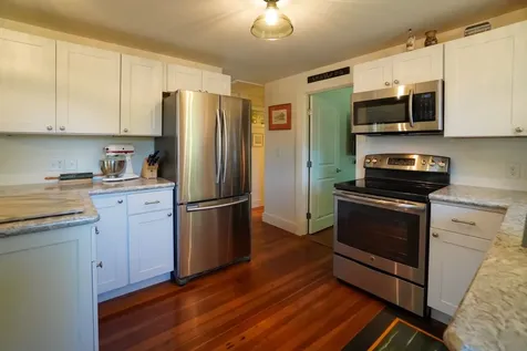 21 Forest Hill Avenue Oak Bluffs MA 02557