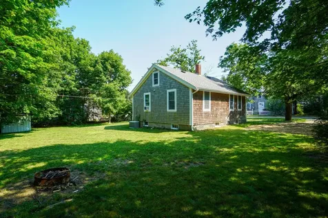 21 Forest Hill Avenue Oak Bluffs MA 02557