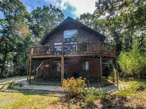 160 Bernard Circle Vineyard Haven MA 02568