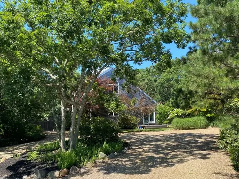 11 Sparrow Lane Edgartown MA 02539
