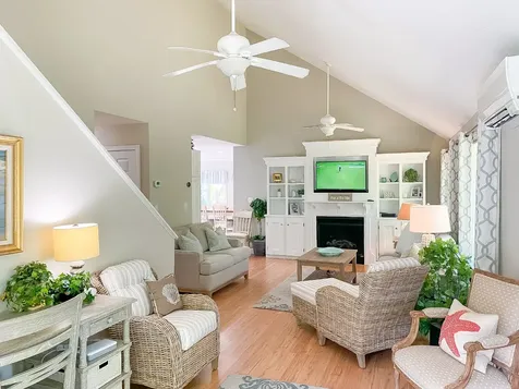 11 Sparrow Lane Edgartown MA 02539