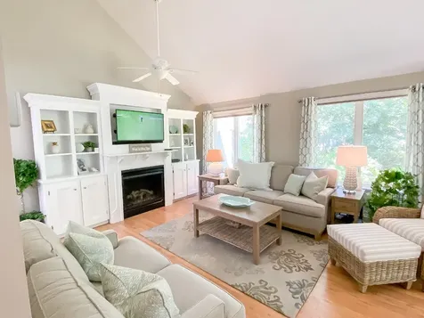 11 Sparrow Lane Edgartown MA 02539