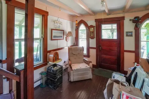 17 School Street Oak Bluffs MA 02557