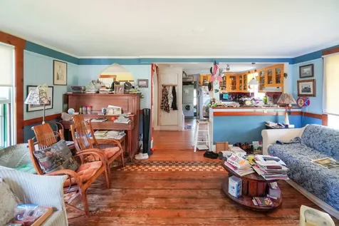 17 School Street Oak Bluffs MA 02557