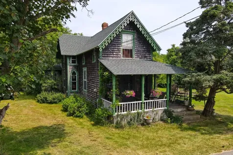 17 School Street Oak Bluffs MA 02557