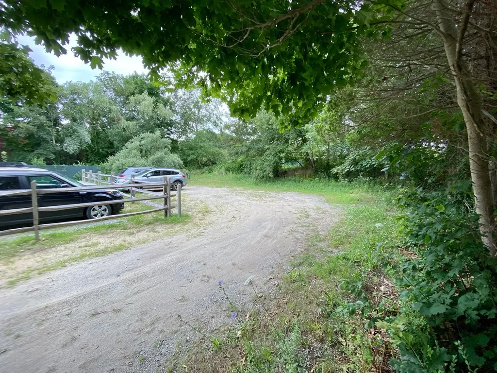 143 State Road Vineyard Haven MA 02568