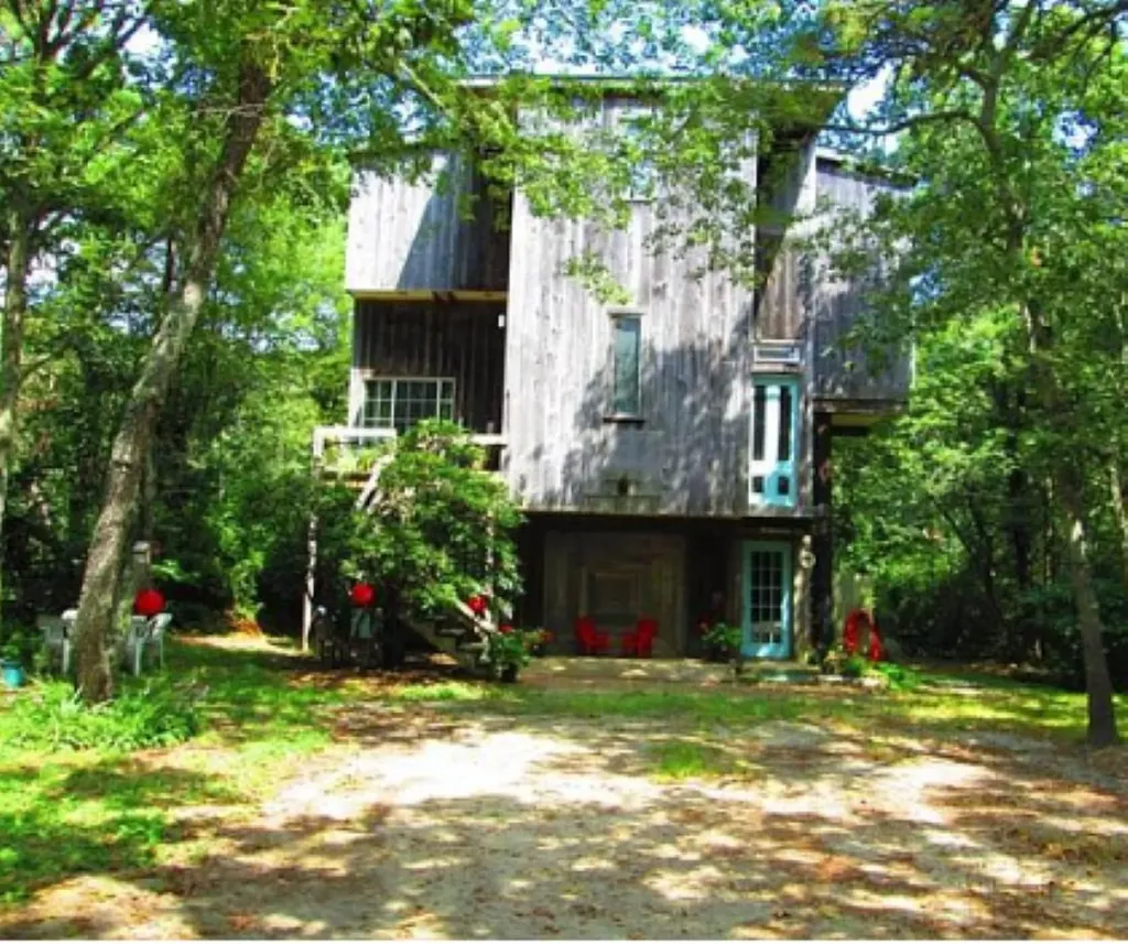 6 Berry Avenue Edgartown MA 02539