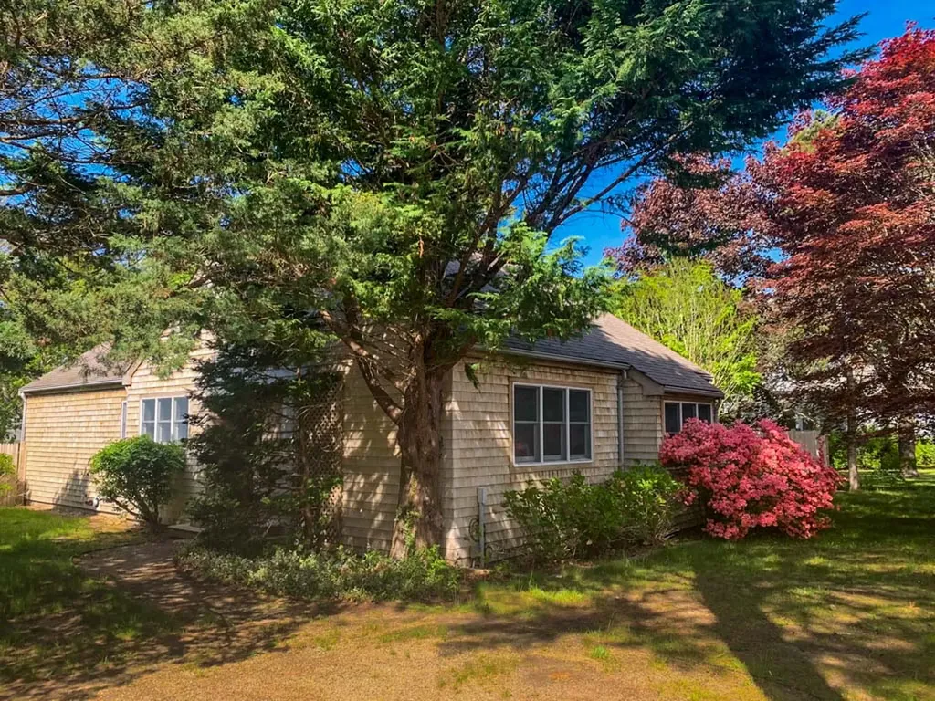 45 Lagoon Road Oak Bluffs MA 02557