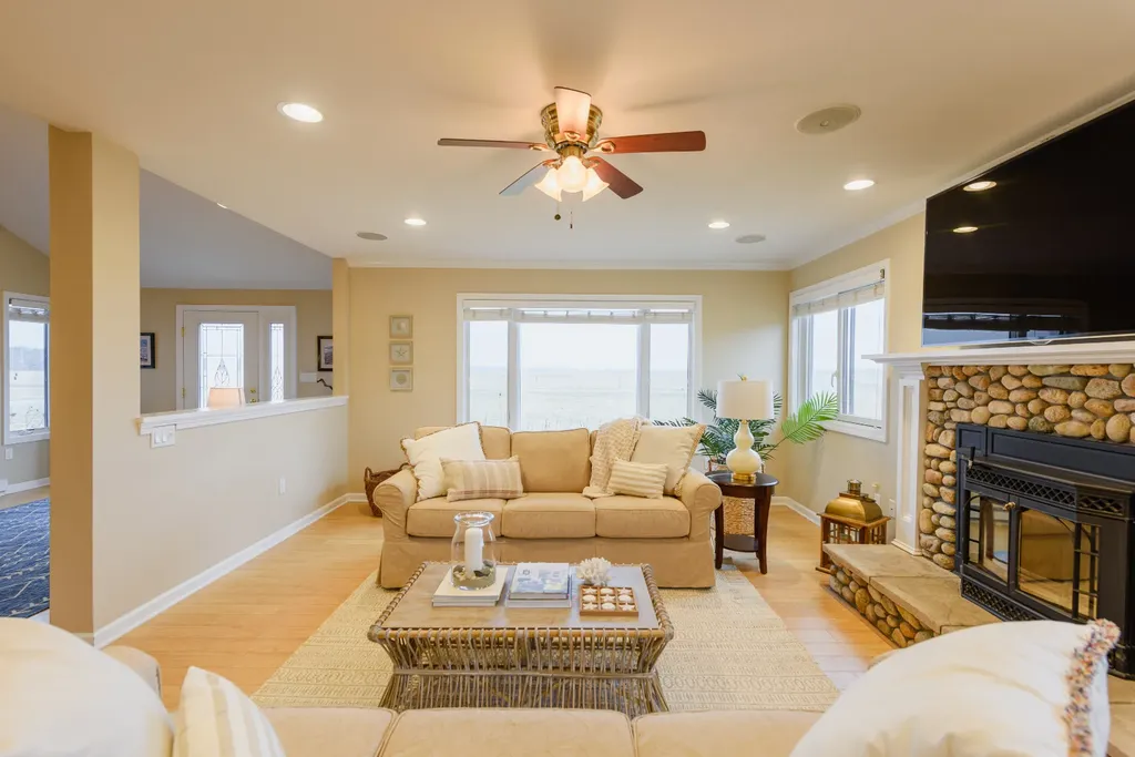 8 Aero Avenue Edgartown MA 02539