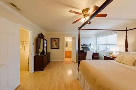 8 Aero Avenue Edgartown MA 02539