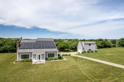 8 Aero Avenue Edgartown MA 02539